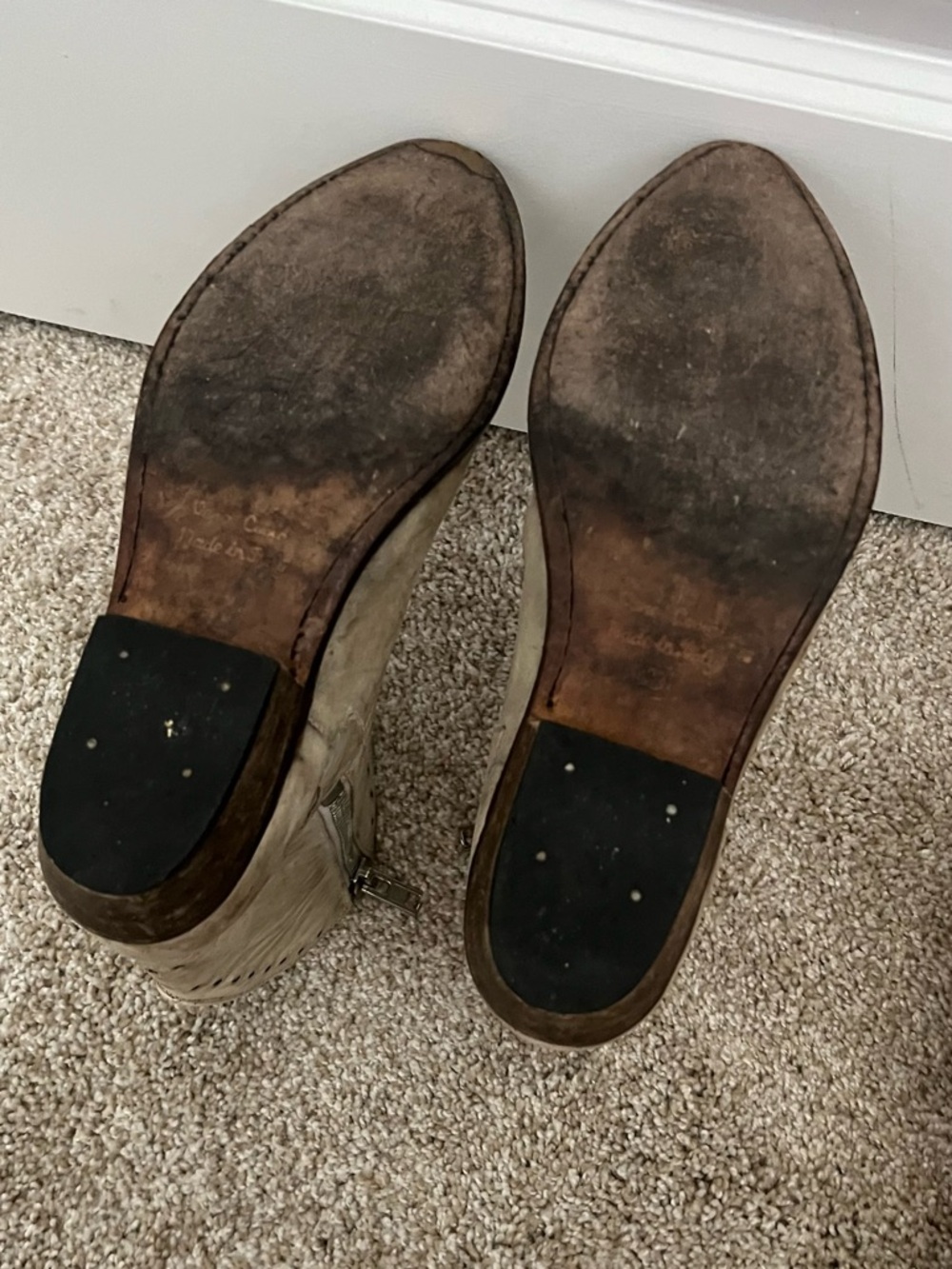 Golden Goose Boots - Picture 4 of 4
